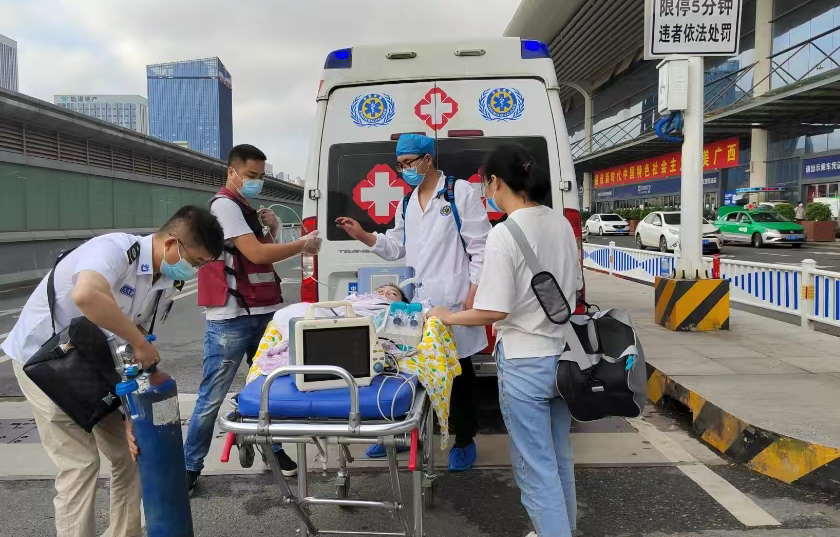 兴隆县救护车出租公司